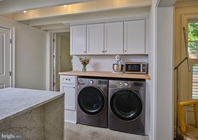 3 BRIDGE ST, Stockton, NJ 08559