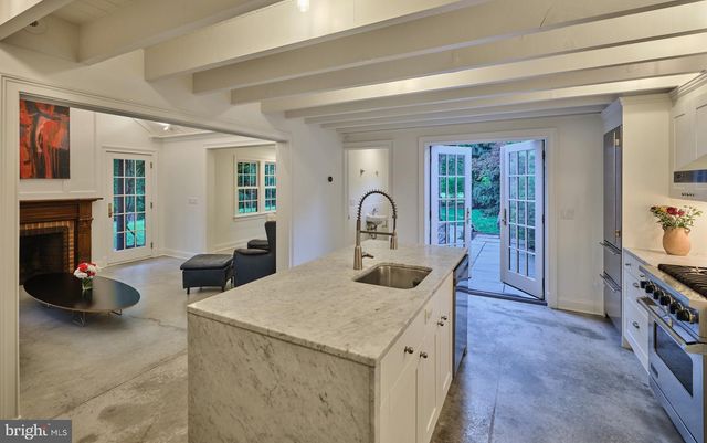 3 BRIDGE ST, Stockton, NJ 08559