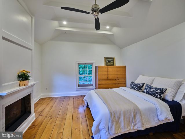 3 BRIDGE ST, Stockton, NJ 08559