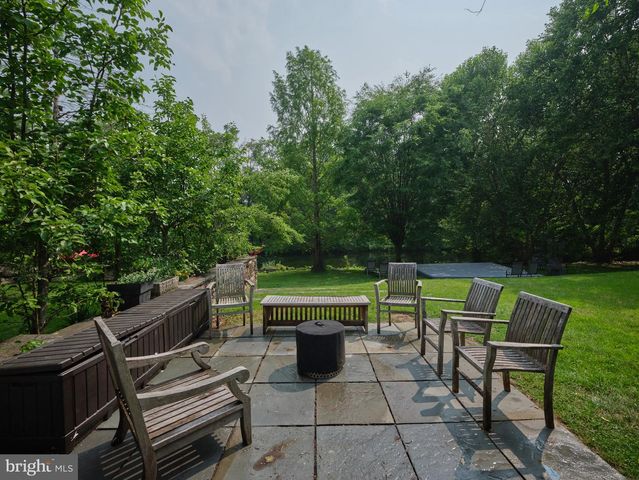 3 BRIDGE ST, Stockton, NJ 08559