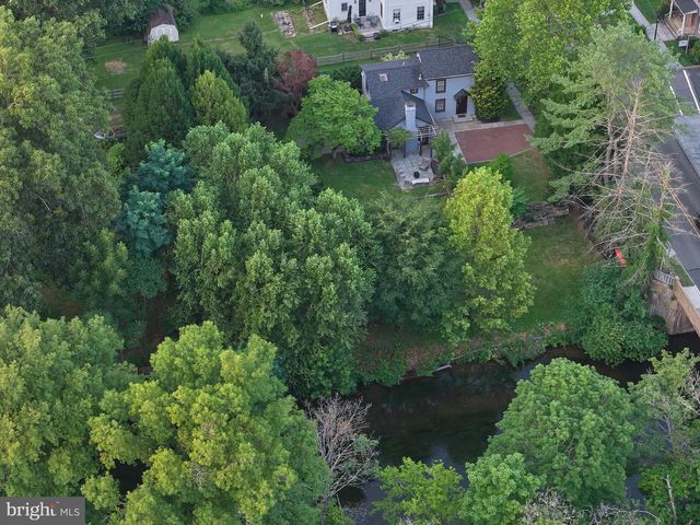 3 BRIDGE ST, Stockton, NJ 08559