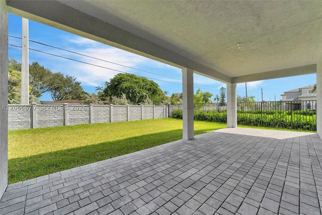 8283 SW 120th Ter, Miami, FL 33156
