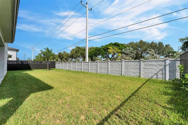 8283 SW 120th Ter, Miami, FL 33156