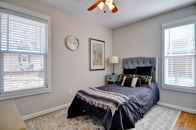 4933 Royal Drive, Fort Worth, TX 76116