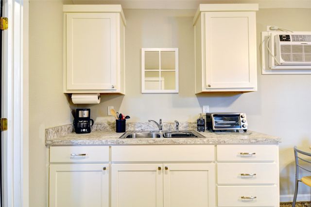 4933 Royal Drive, Fort Worth, TX 76116