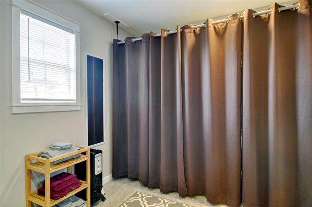 4933 Royal Drive, Fort Worth, TX 76116