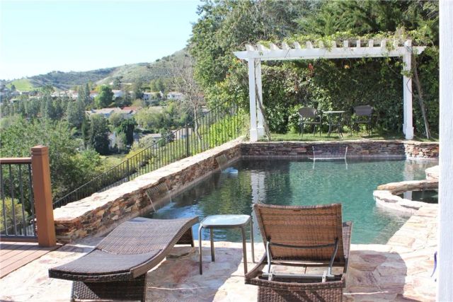 24574 Indian Hill Ln, West Hills, CA 91307