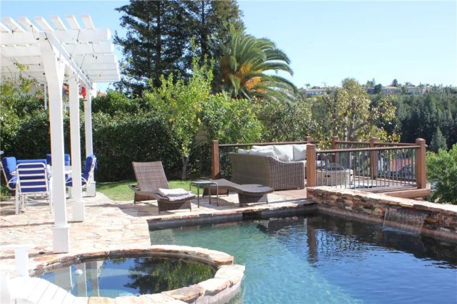 24574 Indian Hill Ln, West Hills, CA 91307