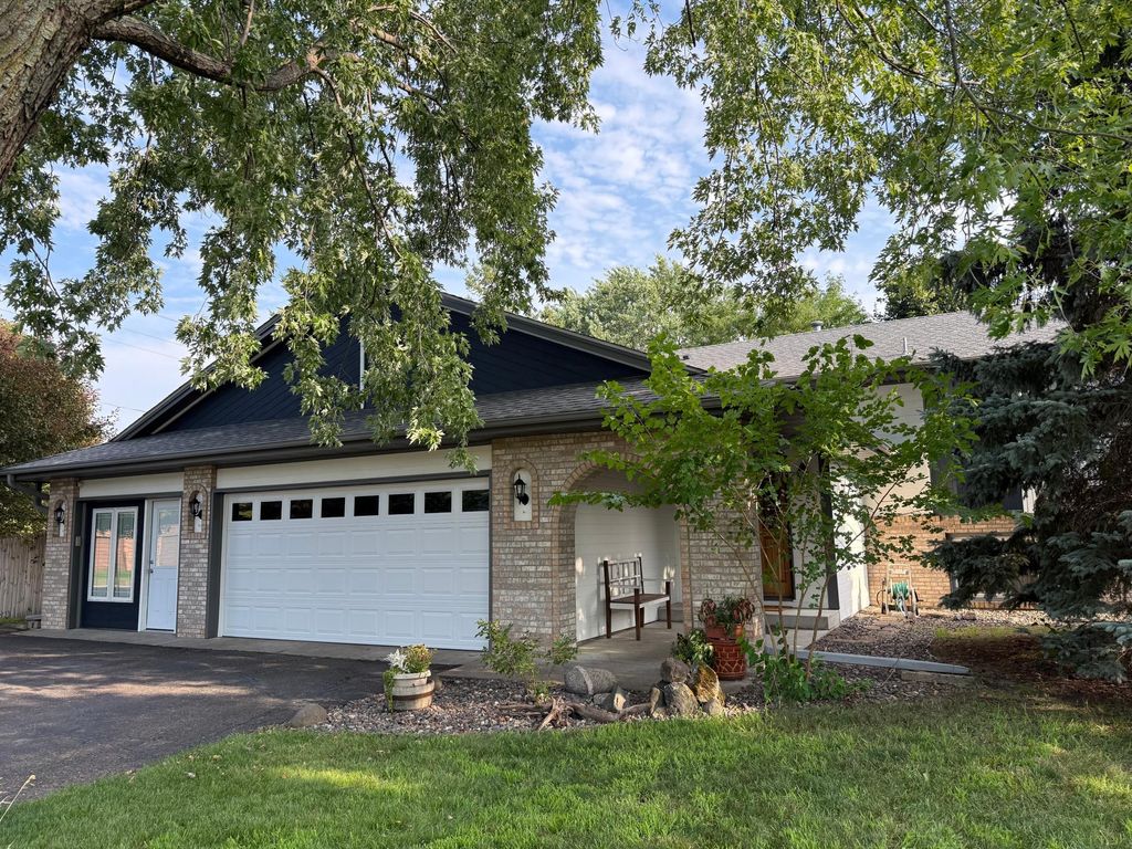 998 99th Lane NE, Blaine, MN 55434