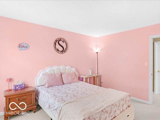 10165 Bootham Close, Fishers, IN 46038