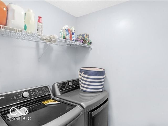 10165 Bootham Close, Fishers, IN 46038