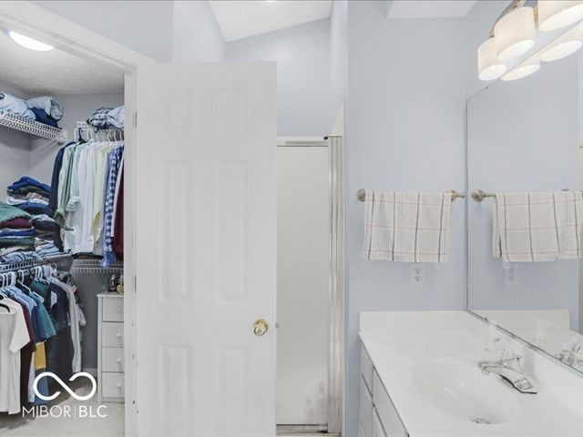 10165 Bootham Close, Fishers, IN 46038