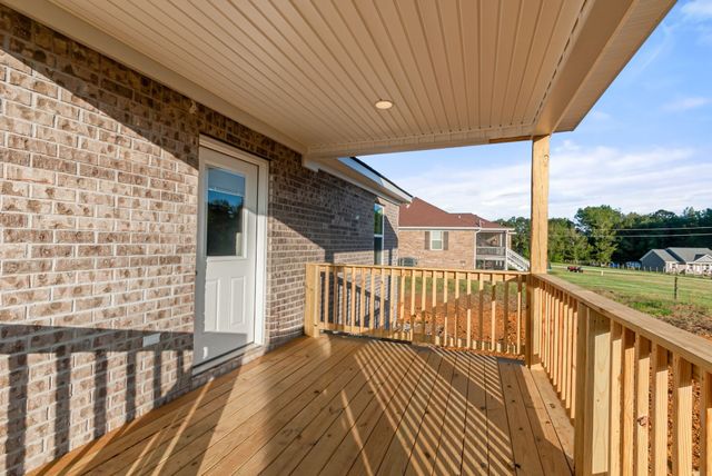 81 Dukes Park Rd, Summertown, TN 38483