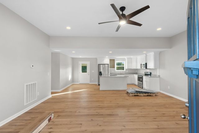 81 Dukes Park Rd, Summertown, TN 38483