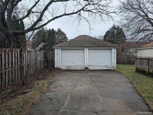 17151 Albion Street, Detroit, MI 48234