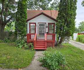 1010 Maplecrest Street, Joliet, IL 60432
