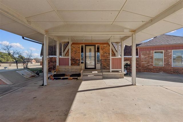 800 Quail Ridge Road, Newcastle, OK 73065