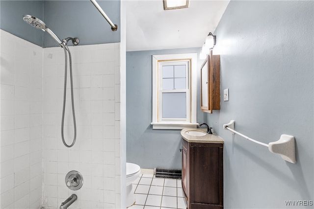 75 Juniata Place, Buffalo, NY 14210