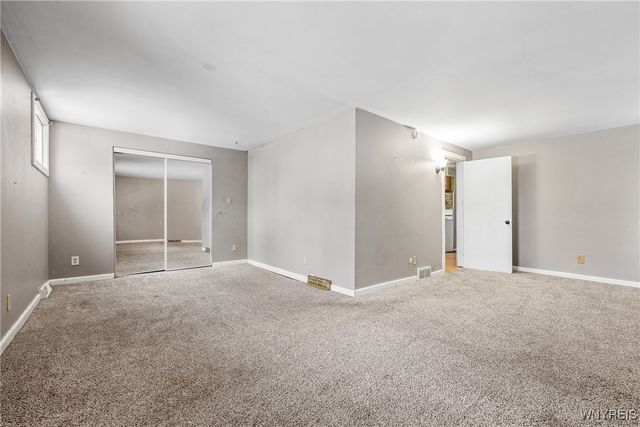 75 Juniata Place, Buffalo, NY 14210