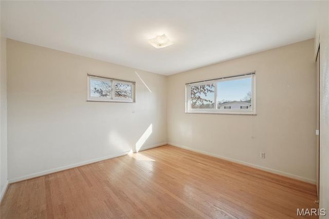 9233 Queenston Drive, Crestwood, MO 63126