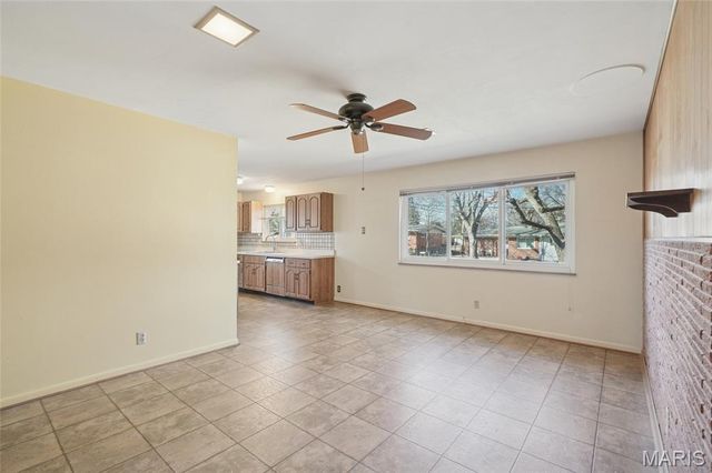 9233 Queenston Drive, Crestwood, MO 63126