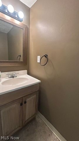 11558 Harbour Light Drive, North Royalton, OH 44133