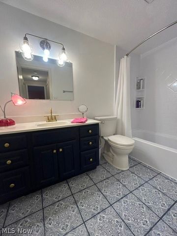 11558 Harbour Light Drive, North Royalton, OH 44133