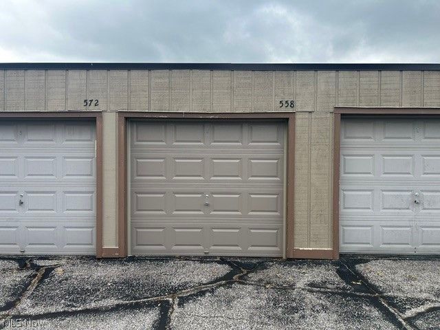 11558 Harbour Light Drive, North Royalton, OH 44133