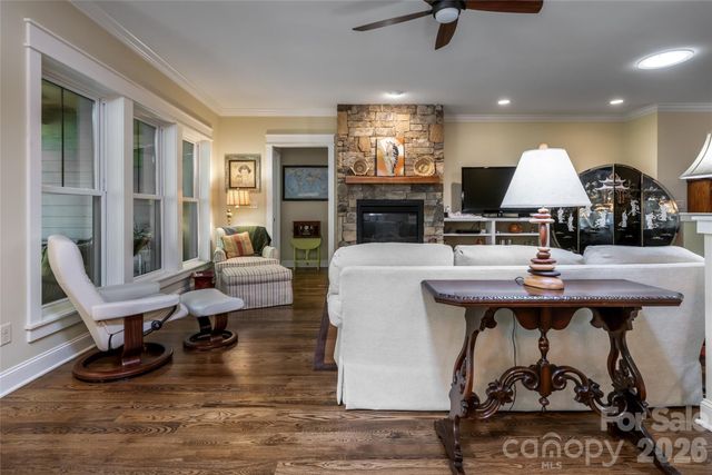 15 Stills Creek Loop, Fairview, NC 28730