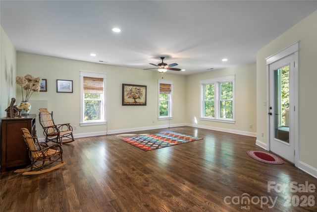 15 Stills Creek Loop, Fairview, NC 28730