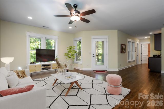 15 Stills Creek Loop, Fairview, NC 28730