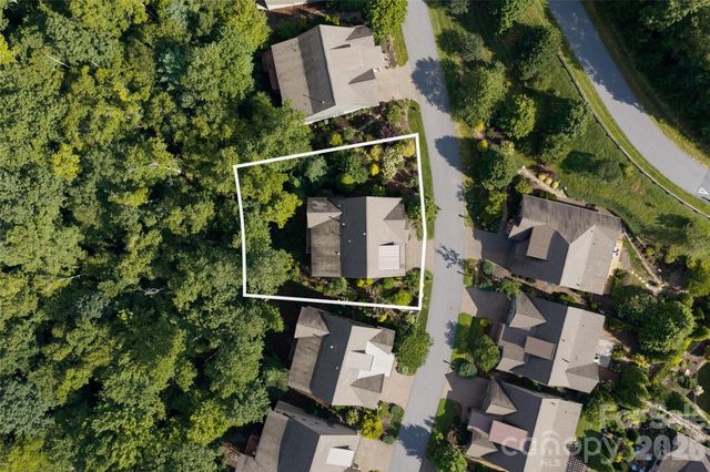 15 Stills Creek Loop, Fairview, NC 28730