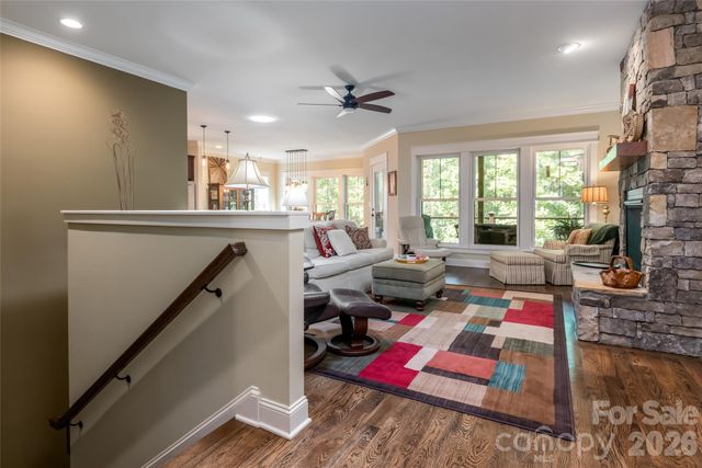 15 Stills Creek Loop, Fairview, NC 28730