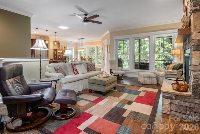 15 Stills Creek Loop, Fairview, NC 28730