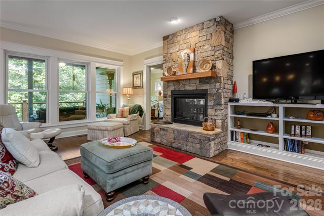 15 Stills Creek Loop, Fairview, NC 28730