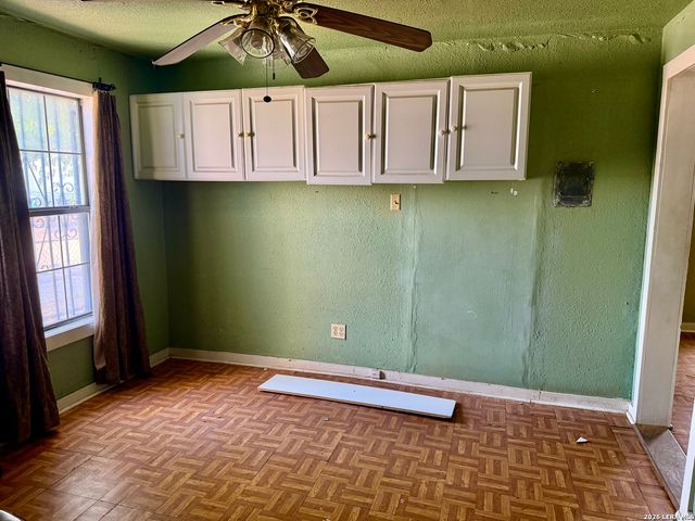 203 Huntington, San Antonio, TX 78207
