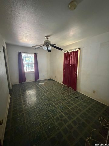 203 Huntington, San Antonio, TX 78207