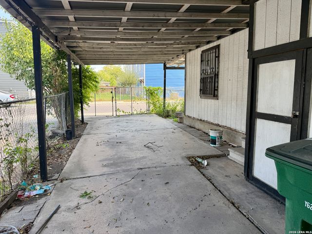 203 Huntington, San Antonio, TX 78207