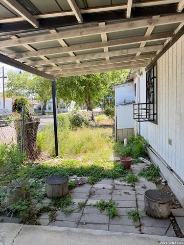 203 Huntington, San Antonio, TX 78207