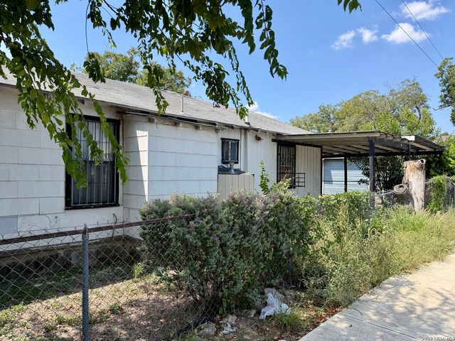 203 Huntington, San Antonio, TX 78207