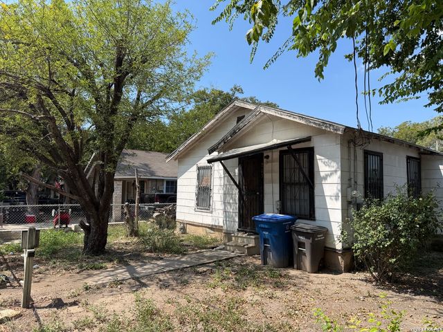 203 Huntington, San Antonio, TX 78207