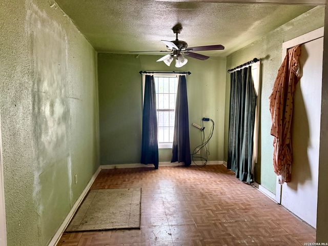 203 Huntington, San Antonio, TX 78207
