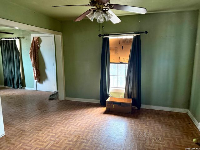 203 Huntington, San Antonio, TX 78207