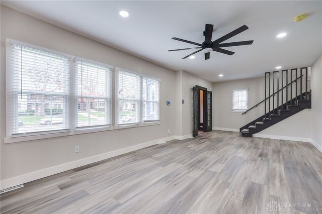 810 Belmonte Park, Dayton, OH 45405