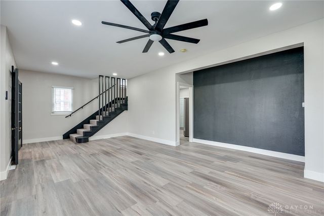 810 Belmonte Park, Dayton, OH 45405