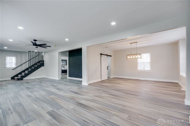 810 Belmonte Park, Dayton, OH 45405