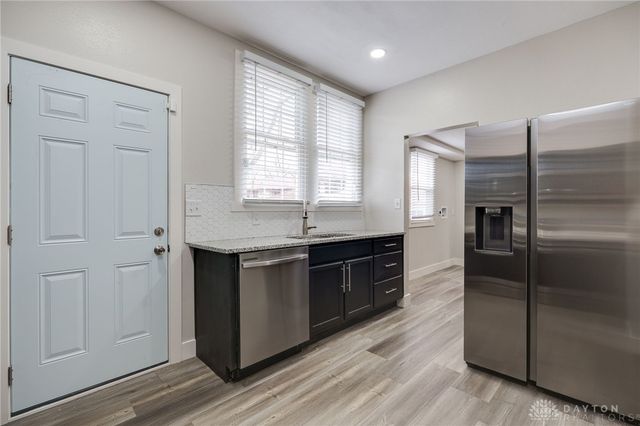 810 Belmonte Park, Dayton, OH 45405