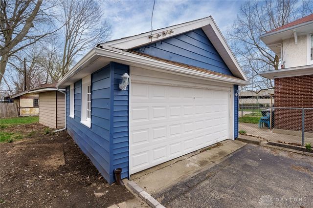 810 Belmonte Park, Dayton, OH 45405