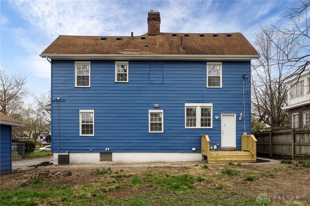 810 Belmonte Park, Dayton, OH 45405