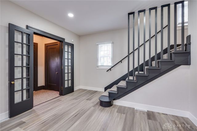 810 Belmonte Park, Dayton, OH 45405